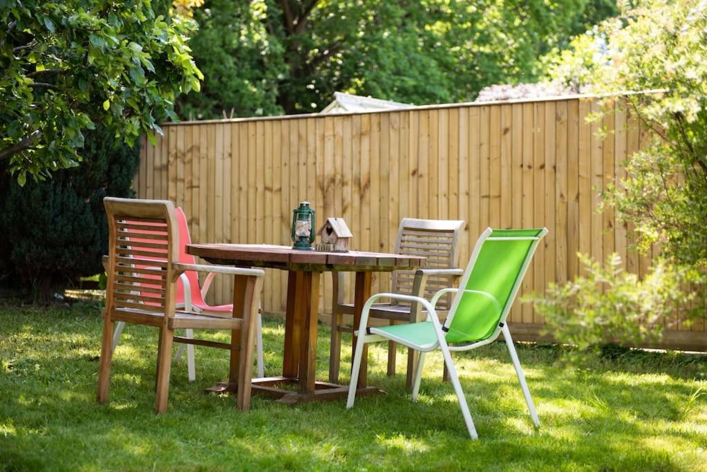 Walnut Flats-F2, 3-Bedroom With Garden & Patio - Ac, Parking, Netflix, Wifi - Close To Oxford, Bicester & Blenheim Palace Екстер'єр фото