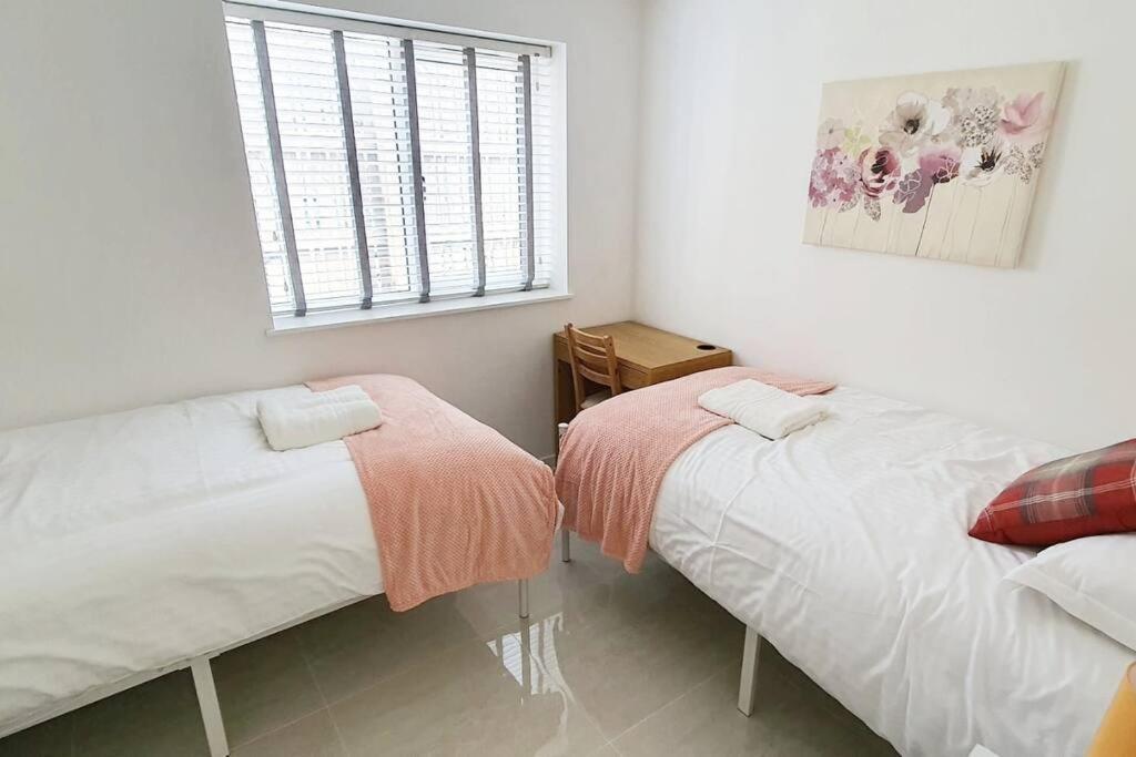 Walnut Flats-F2, 3-Bedroom With Garden & Patio - Ac, Parking, Netflix, Wifi - Close To Oxford, Bicester & Blenheim Palace Екстер'єр фото